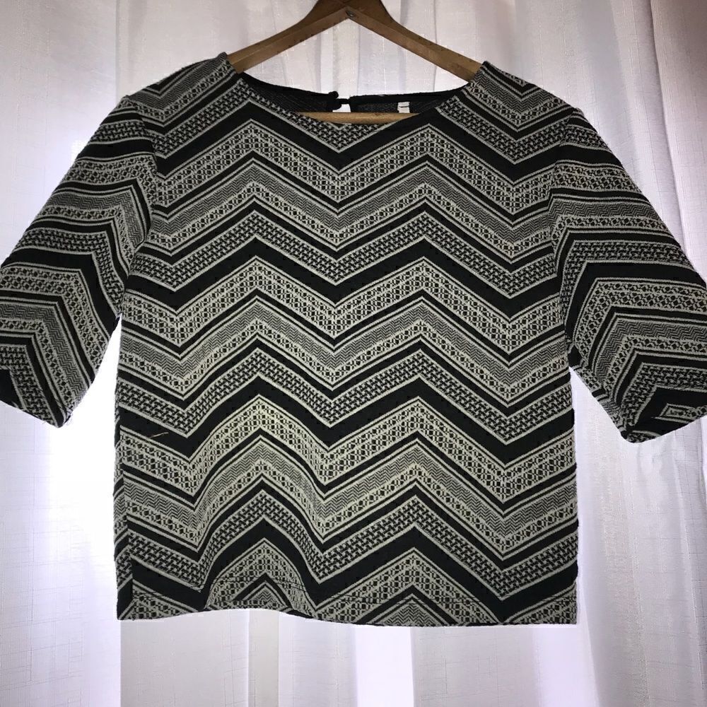 Chevron Striped Top - Picture 7 of 11
